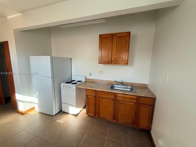 Building Photo - 1612 NE 169th St