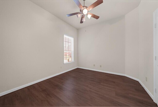 Building Photo - 9635 Empress Crossing Dr