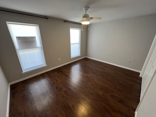 Building Photo - Beautifully Updated 3 Bedroom / 2 Bathroom Home – Available Now!