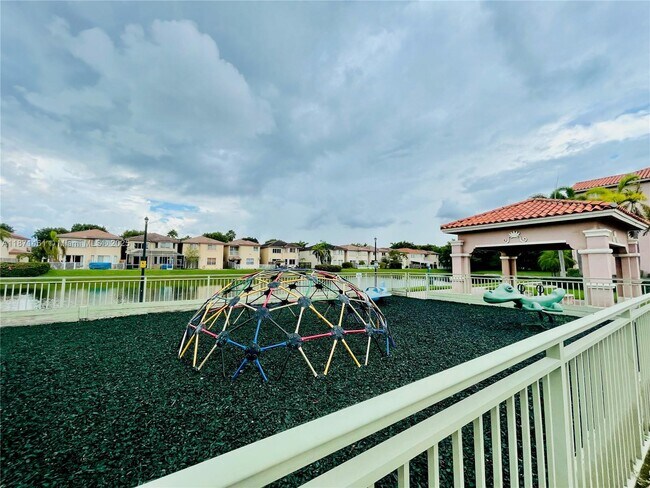 Building Photo - 6560 NW 114th Ave