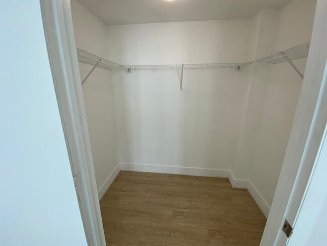 Building Photo - 253 NE 2nd St