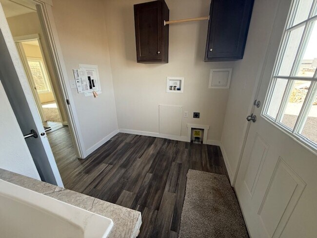 Building Photo - Brand New Manufactured Home on 1.5 Acres!