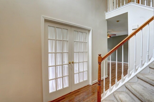 Building Photo - 5041 Anclote Dr