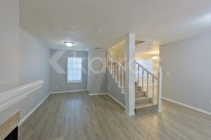 Building Photo - 2108 Woodnote Ln