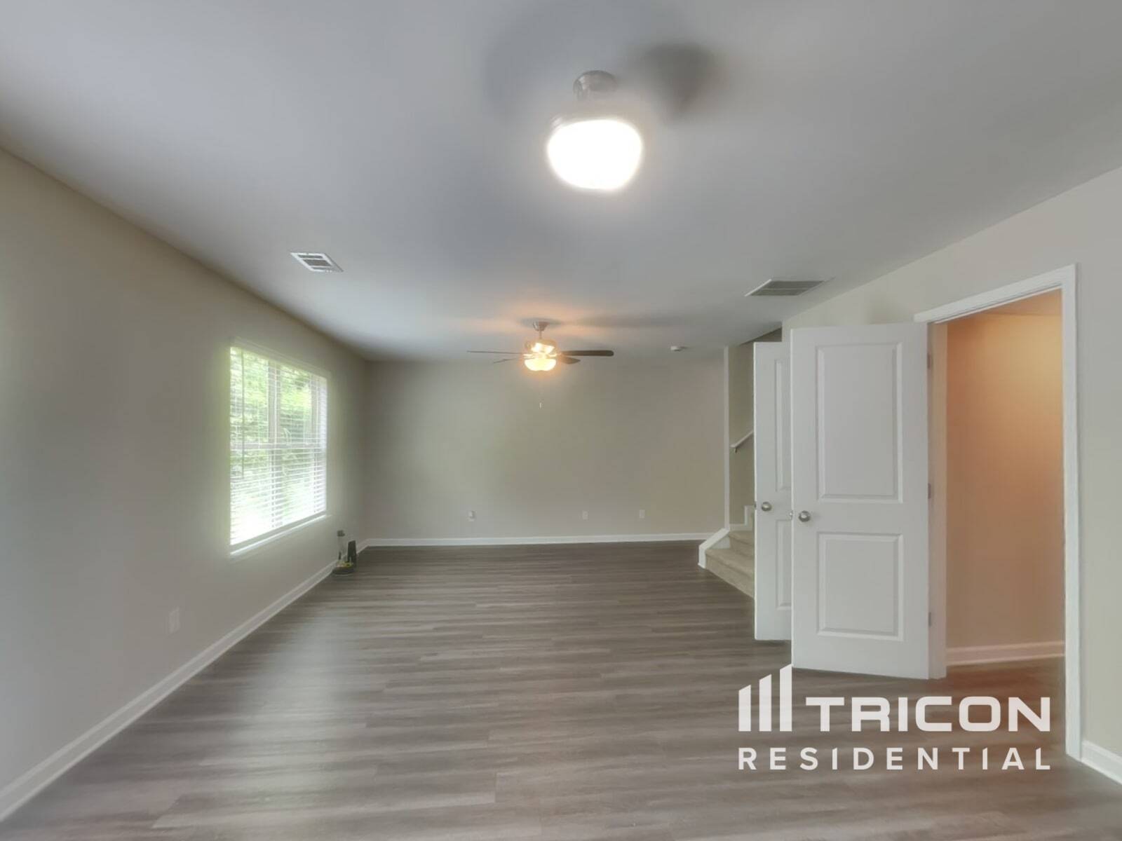 Building Photo - 325 Nutwood Trce