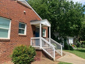 Building Photo - Cozy 2 Bedroom, 1 Bathroom Duplex – Comfor...