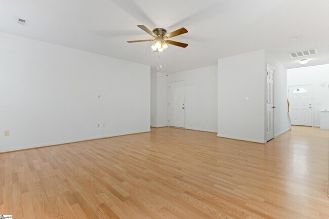 Building Photo - 301 Carnahan Dr