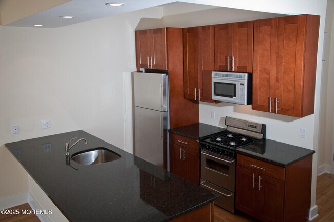 Building Photo - 550 Cookman Ave