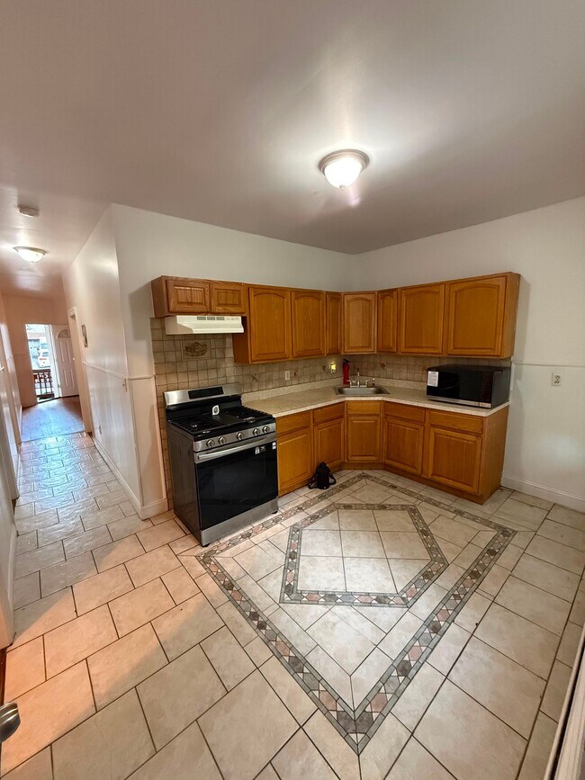 Building Photo - 190 N 1st St