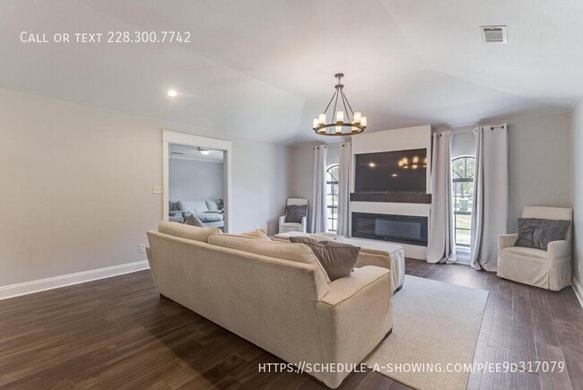 Building Photo - 106 Piney Ridge Rd