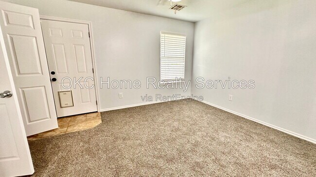 Building Photo - 1423 NW 98th St