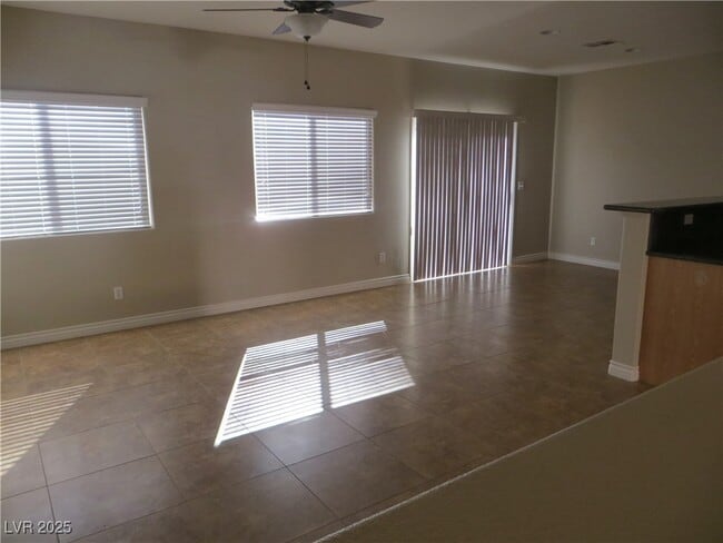 Building Photo - 3011 Mastercraft Ave