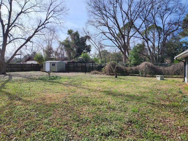 Building Photo - 2814 Ashley Ave