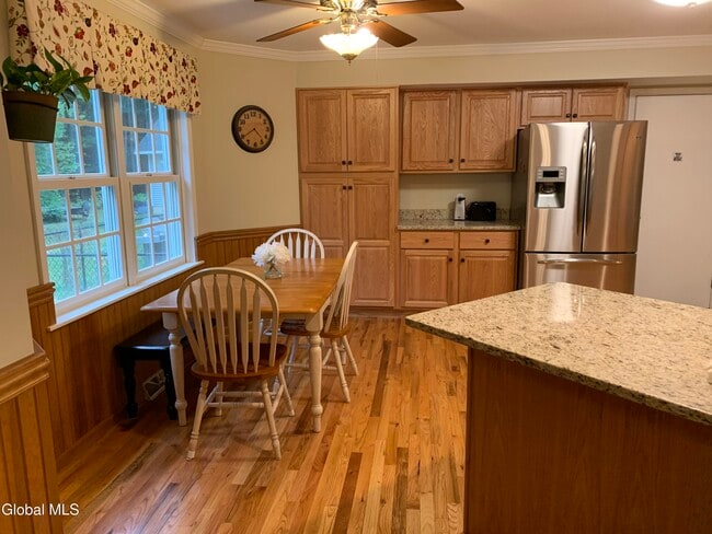 Building Photo - 8 Amanda Ct