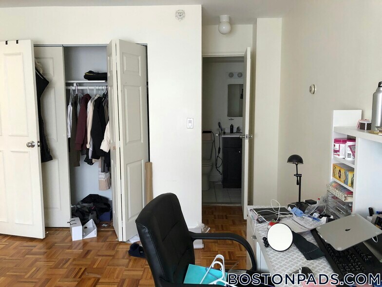 Building Photo - 185 Freeman St