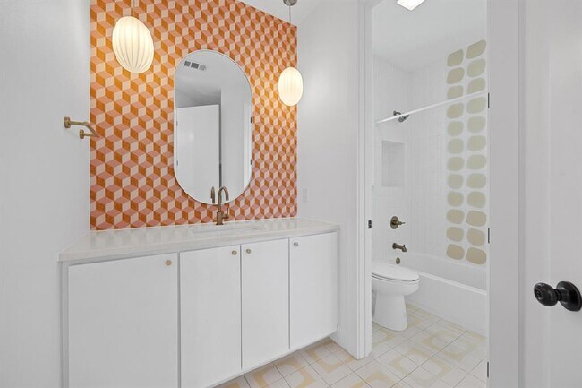 Building Photo - 7518 Stonecliff Dr