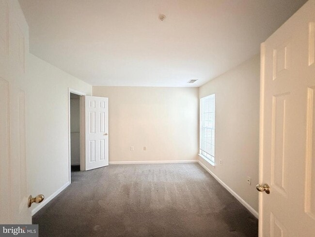 Building Photo - 3109 River Bend Ct