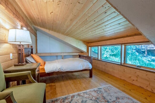 Building Photo - 10570 Rammell Mountain Rd