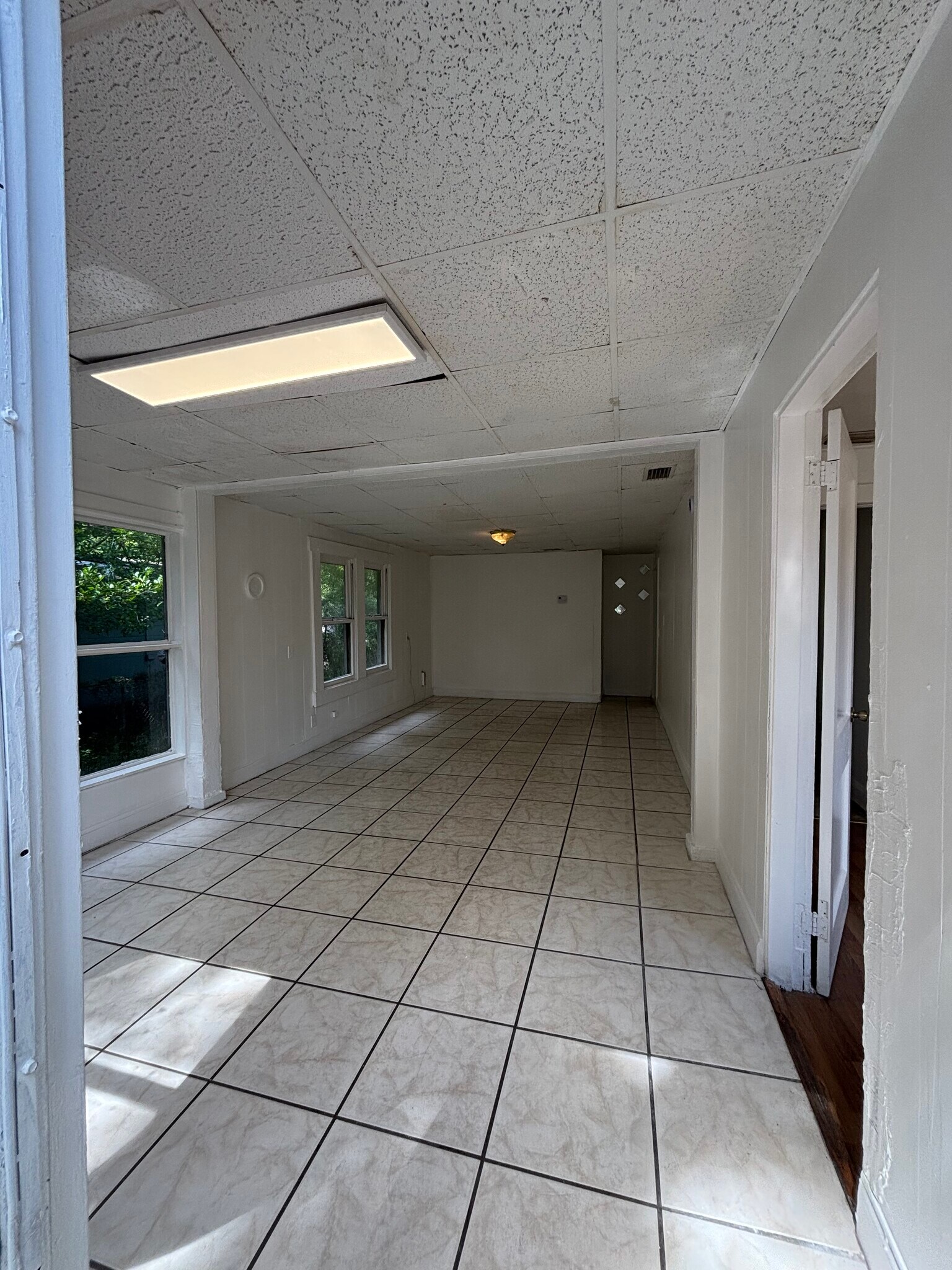Building Photo - 8410 N Elmer St
