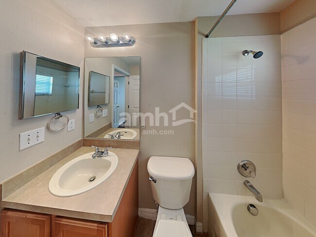 Building Photo - 25815 Crippen Dr