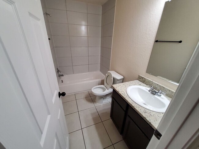 Building Photo - 8712 Vista De Nubes