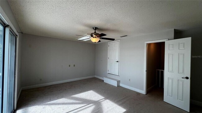 Building Photo - 8625 Vista Shores Ct