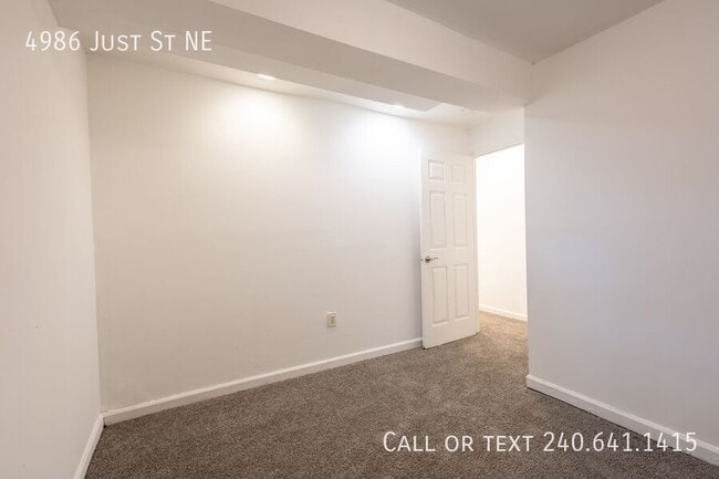 Building Photo - 4986 Just St NE