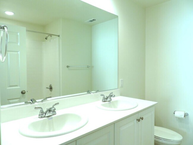 Building Photo - 29157 sunforest