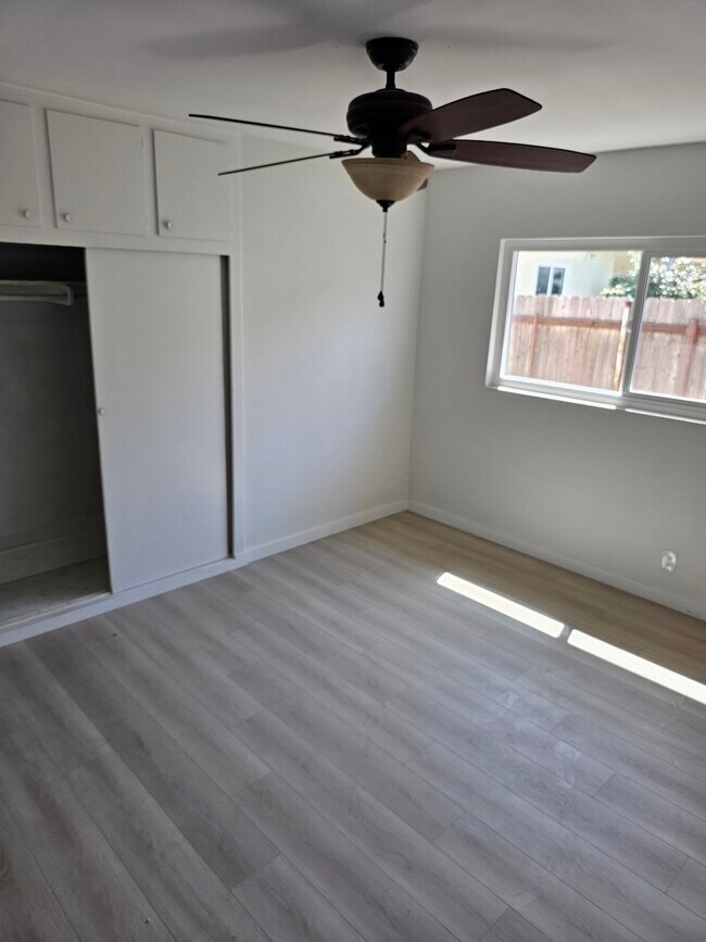 Building Photo - 16931 S Berendo Ave