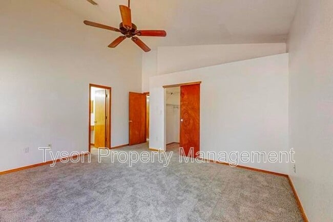 Building Photo - 4701 Plume Rd NW