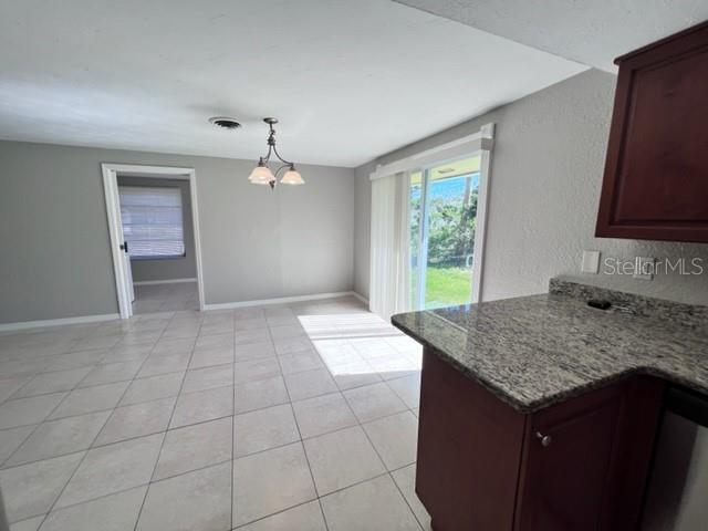 Building Photo - 424 Vannell St
