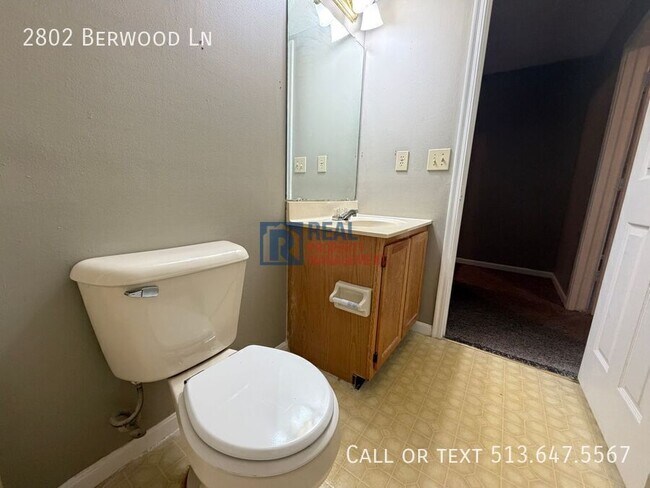 Building Photo - 2802 Berwood Ln