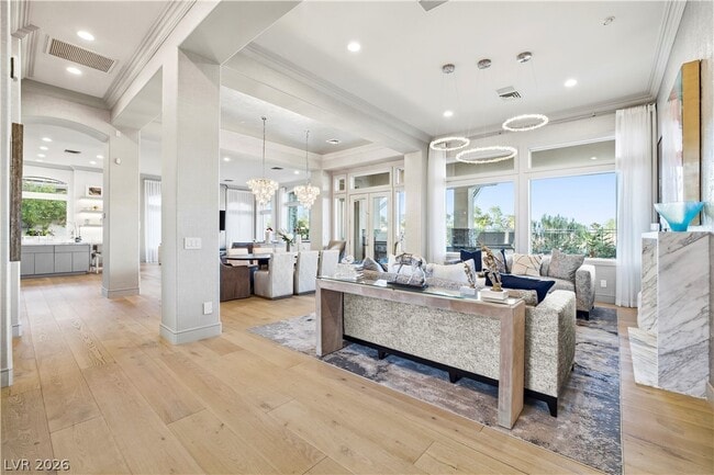 Building Photo - 9320 Tournament Canyon Dr