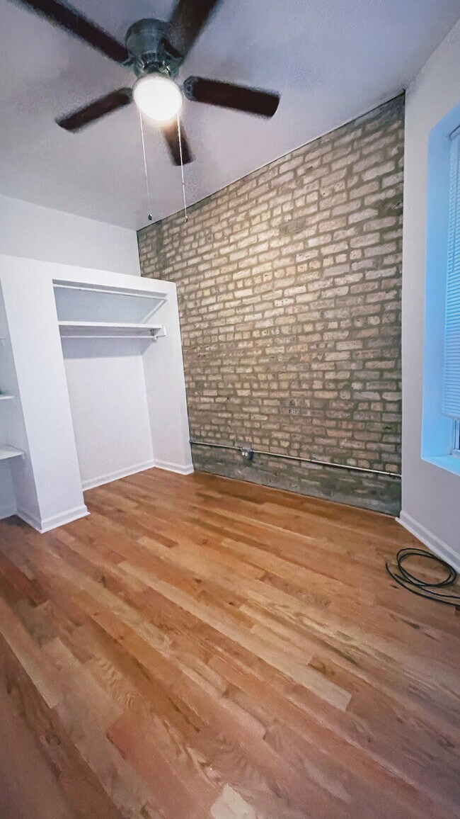 Building Photo - 200-210 N California Ave