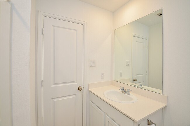 Building Photo - 27127 Breakaway Ln