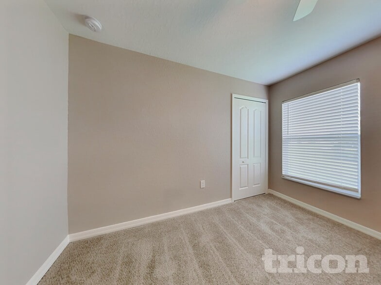 Building Photo - 1016 15th St NE