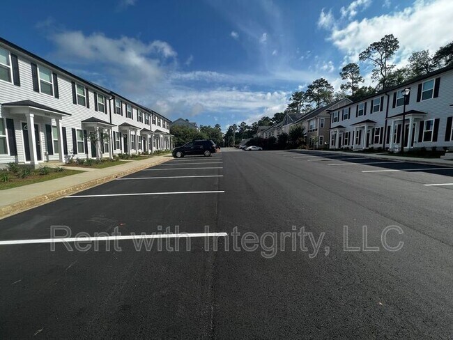 Building Photo - 2200 Del Carmel Way