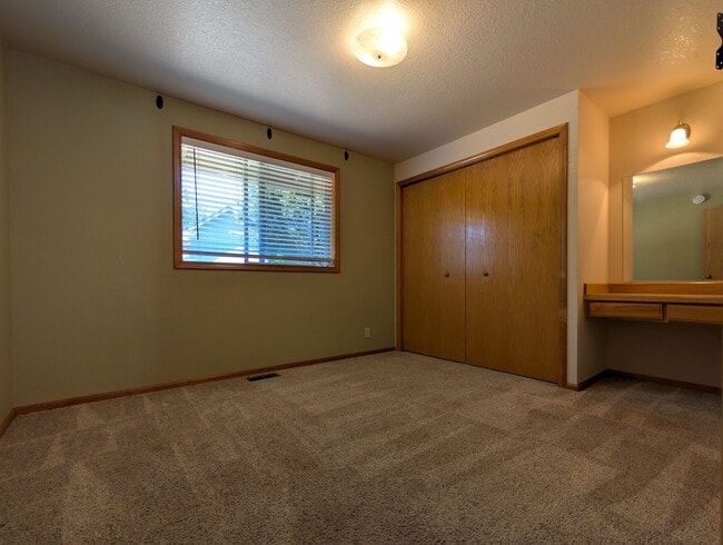 Building Photo - Wonderful 3-Bedroom, 2-Bath Home With Large Yard & A/C!