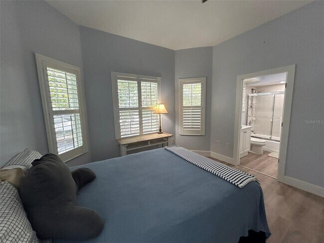 Building Photo - 3702 54th Dr W