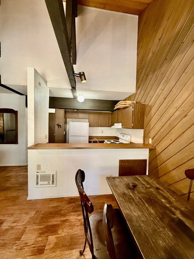 Building Photo - 1629 Majestic Pines Dr