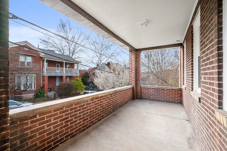 Building Photo - 227 45th St