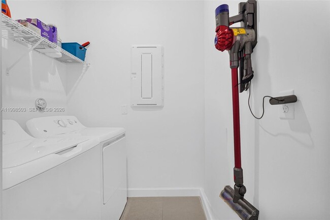 Building Photo - 1368 Haywagon Tr.