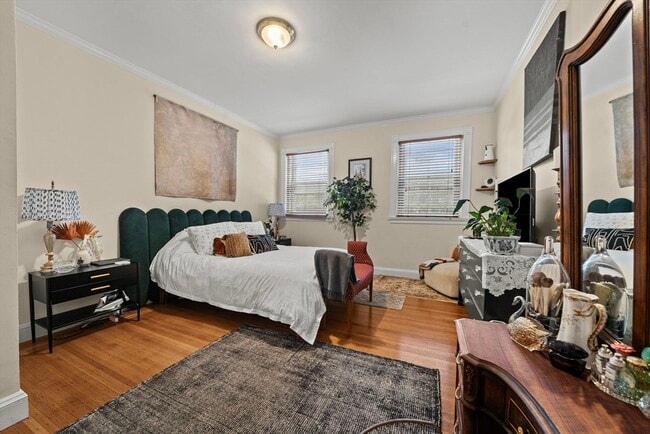 Building Photo - 9 Regent Cir