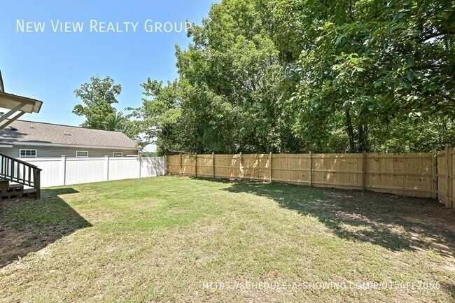 Building Photo - 3516 Jonquil St