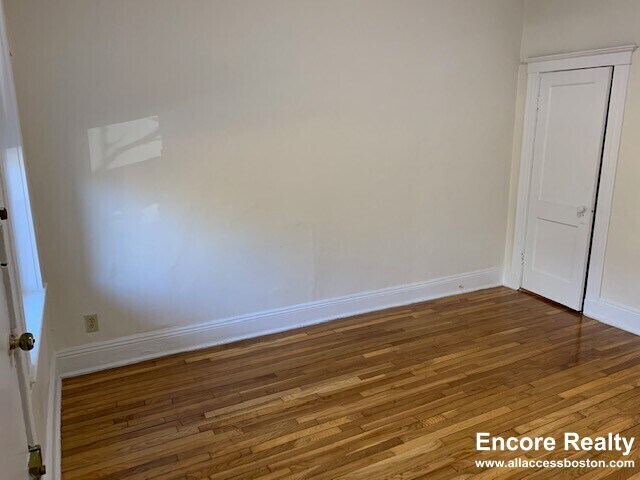 Building Photo - 9A Egremont Rd