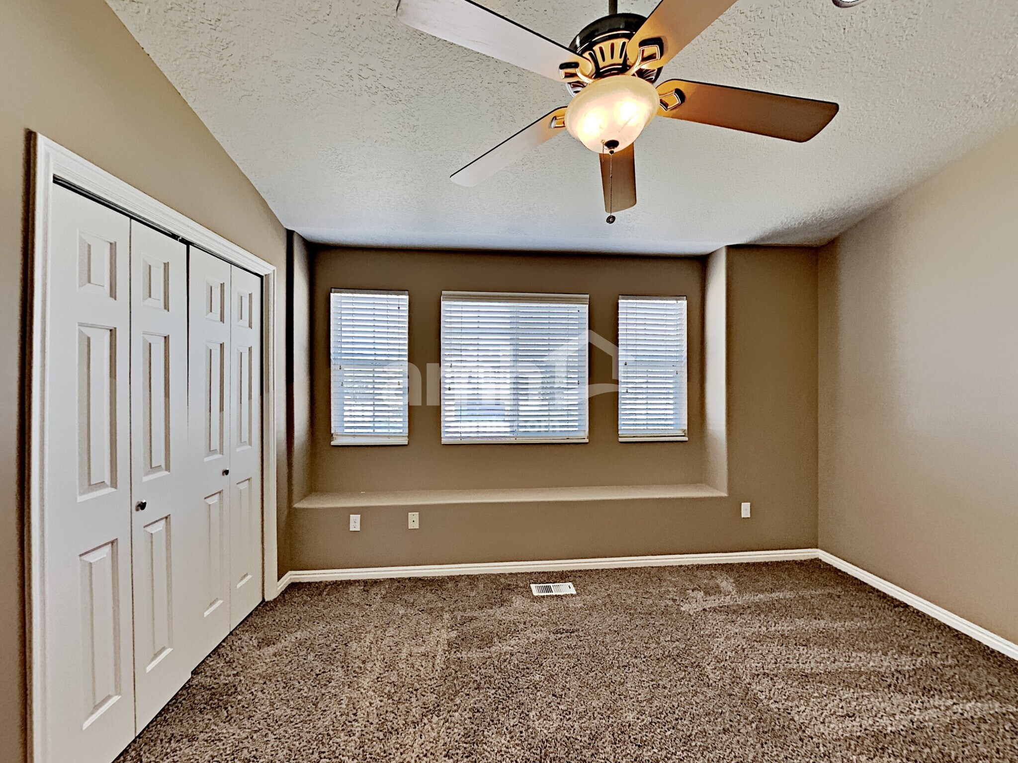 Building Photo - 2643 S 3900 W