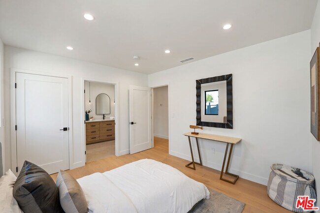 Building Photo - 20215 Lorenzana Dr