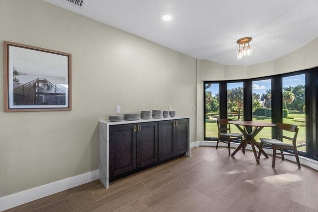 Building Photo - 17138 Waterbend Dr