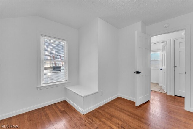 Building Photo - 15803 Delrey Ave