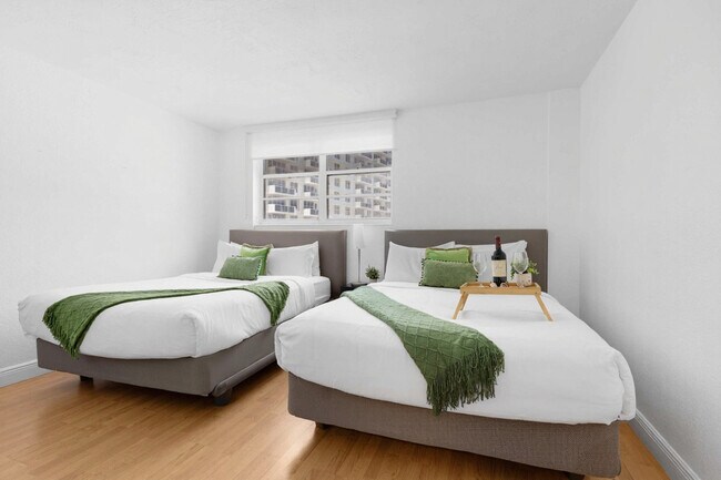 Building Photo - 3801 S Ocean Dr